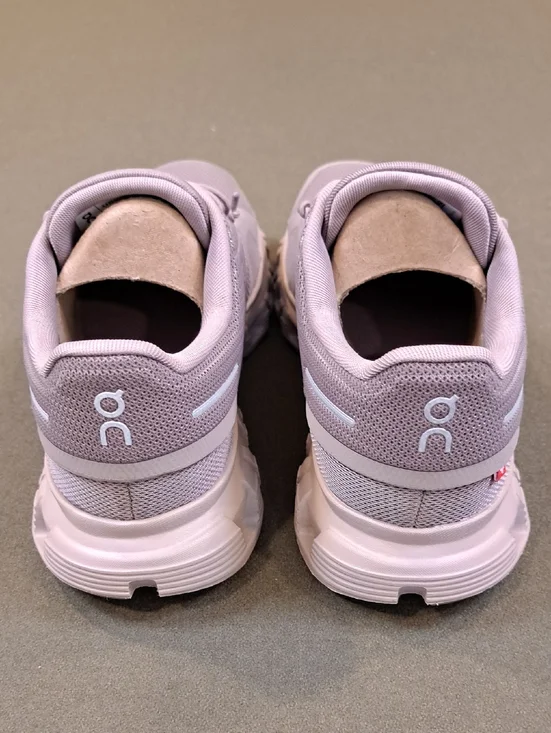 On Cloud 6 - Color: Cinder/Fog - Size: Women 5 - Picture 5 of 9